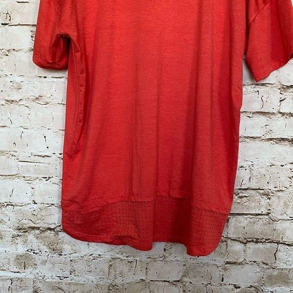 Nanette Lepore Play Sz M Activewear Top Mesh Hem - Picture 4 of 5